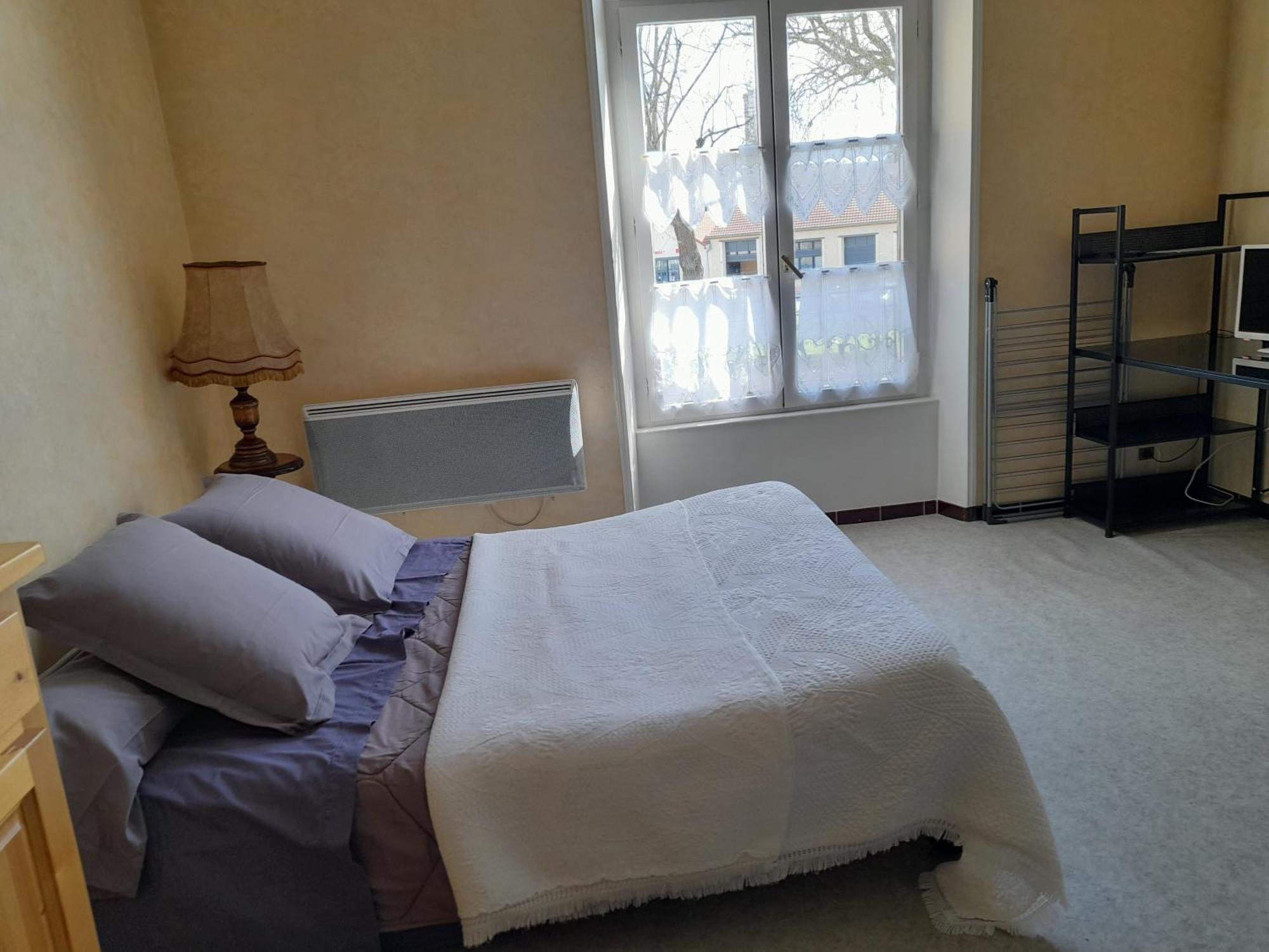 Appartement Du Pont De La Seine Troyes Buitenkant foto
